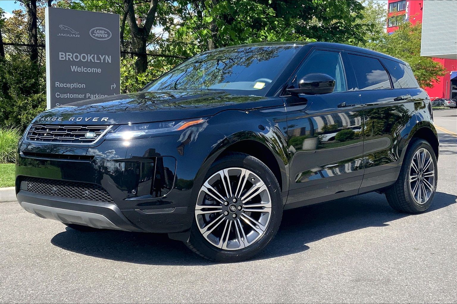 rue&kekeページ New 2026 Land Rover Range Rover Evoque S SUV in Brooklyn #LB60753